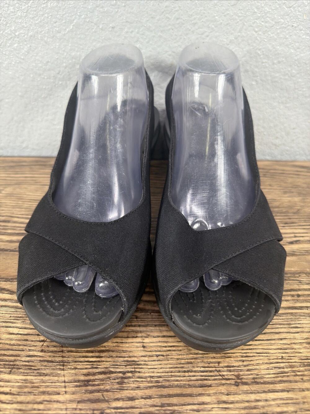 Crocs Sandals Leigh II Ankle Strap Wedge Size 10 Black Comfort Platform